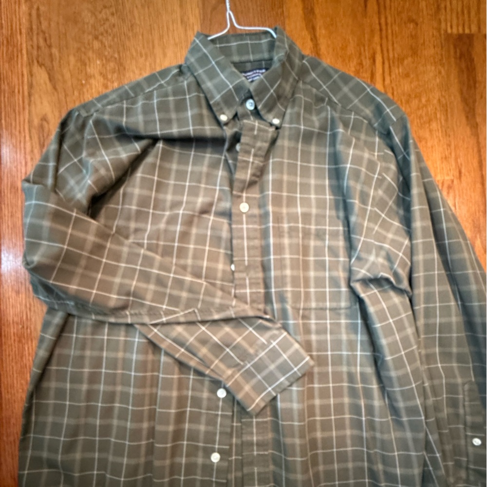Men’s long sleeve dress shirt